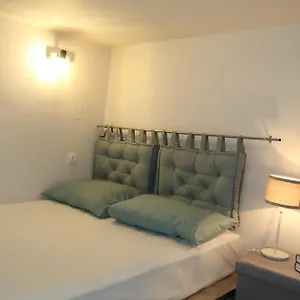 Διαμέρισμα Cozy Near The Centre 